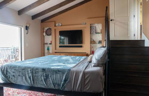 Stunning Home & Spectacular View - Photo 18