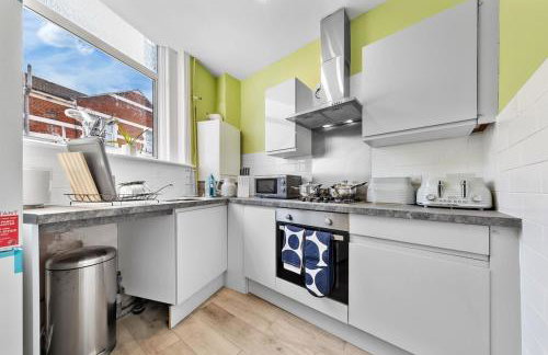 Leyton 1BR Flat Near Tube, 247 Gym, Tennis Court - Foto 2