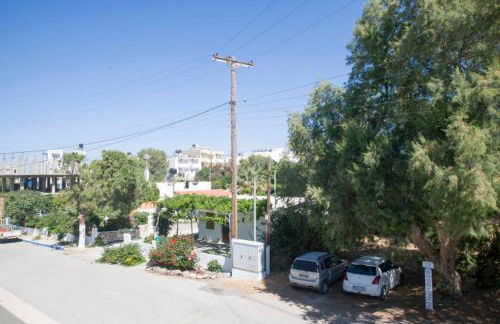 Johnny's Apartment - Photo 40