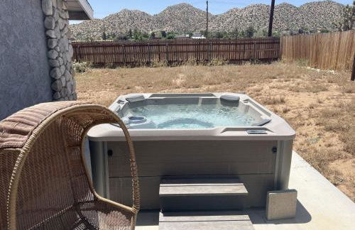 Rawhide Ranch - Walk to Pappy and Harriet's with Hot Tub! home - Foto 29