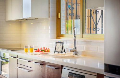 Villa Mimosa sleeps 8 with Heated Pool - Photo 12