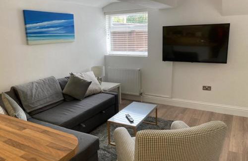 Highcliffe Apartment with Parking - Foto 6