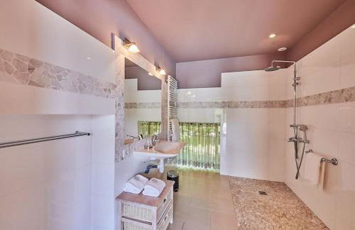 Maison 5 étoiles luxe 6p piscine privée chauffée Lascaux - Foto 33