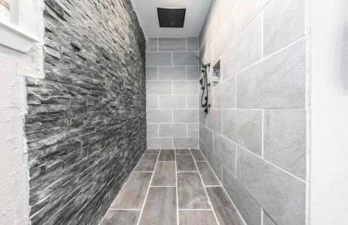 The Breezy Blue View with hot tub and pool - Foto 15