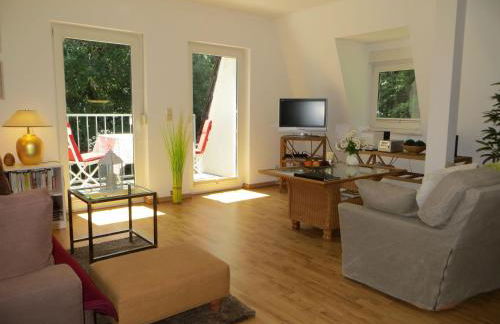 Weisses-Haus-am-Kurpark-Fewo-Waldblick - Foto 11