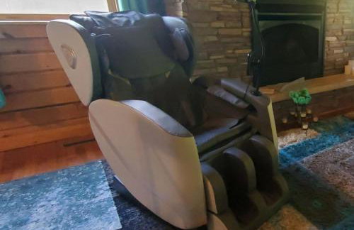 Ascension Cabin - hot tub, fire pit, babbling brook - Foto 25