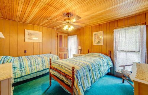 Waterfront Alanson Cottage with Dock and Lake Access! - Foto 18