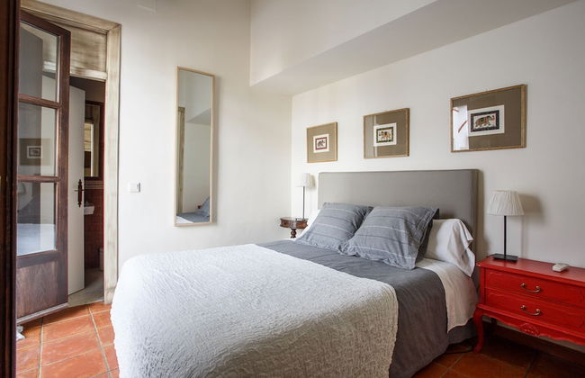 Apartamentos Los Patios de la Judería - Photo 29