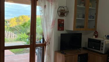 Villetta MP casa sviluppata su due piani con doppia veranda e parcheggio privato - Foto 4, stove