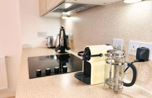 Lakeside Retreat - Spacious 1BR - Peaceful Base Near Wembley - Foto 7