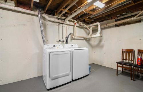 Relaxing Retreat just Minutes to Beach - Foto 25