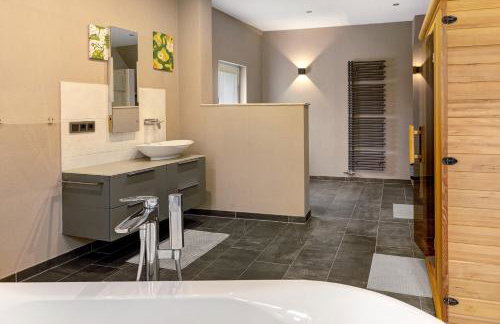 Vierseitenhof mit Pool - Photo 20