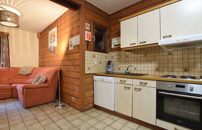 Family Villa With Garden - Photo 13