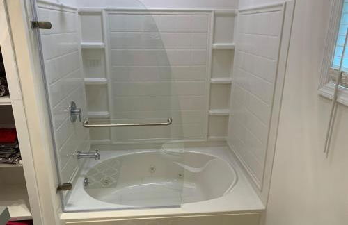 Lazy Lake Life Awaits! - Foto 9