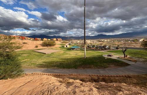 Supreme updated Hawkridge Condo - Foto 23