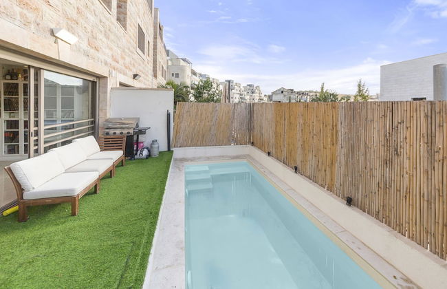 Chateau Gabriel 6 BR Villa w Heated Pool - Foto 48