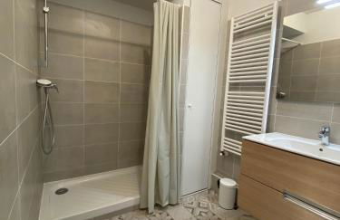 Appartement avec Balcon Immeuble Standing - Photo 15