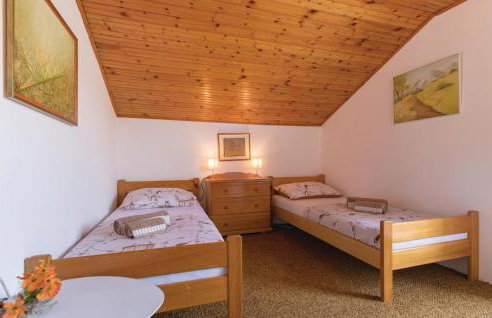 Three-Bedroom Holiday Home In Opuzen - Foto 24