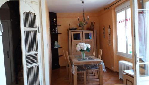 Gîte "les hortensias" au coeur de Lacaune - Foto 5