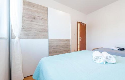 Lovely Home In Unesic - Foto 26