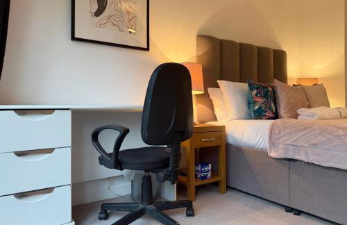 Laura's modern 1 bed apartment in Wimbledon - Foto 15