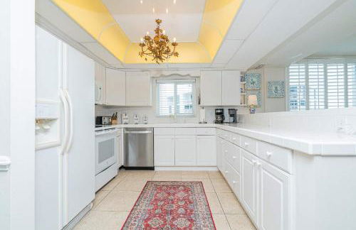 Beach Service Included Corner Condo - Foto 15