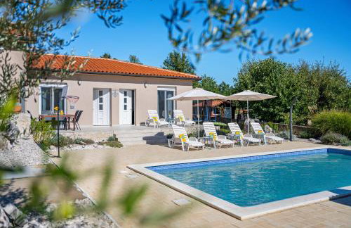 Villa Casa Lilium, a charming holiday apartment 6km near the sea - Foto 1