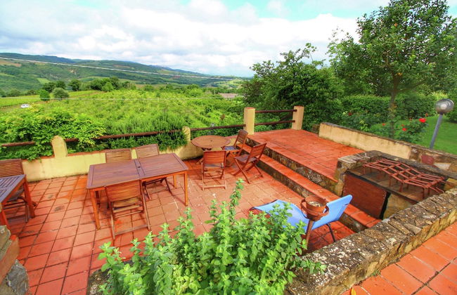 Scenic Tuscan Farmhouse - Foto 29