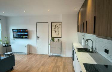 Sova Haus Chorzow, Katowice, Stadion Śląski, 24h Self check-in, Free parking, Shops 1 min walk, No Elevator-3rd floor - Foto 2