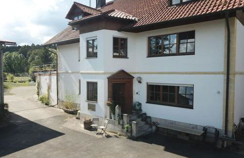 Große Ferienwohnung auf dem Pferdehof Nähe Bamberg, Coburg, Schweinfurt - Foto 2