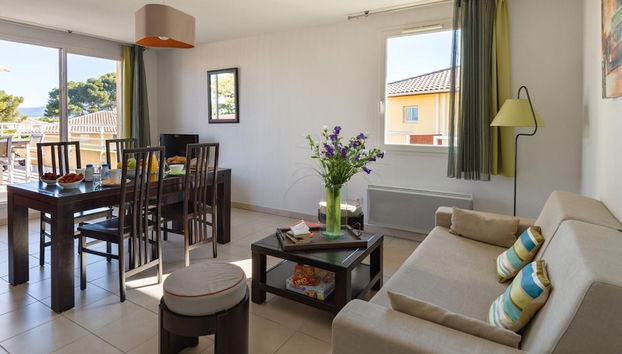 Bright Apartment in Le Brusc - Foto 3, Sala de estar