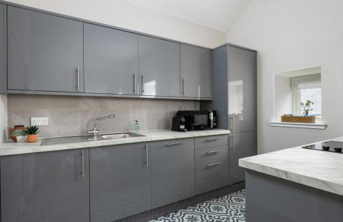 Highland Hideaway Apartment - Photo 13