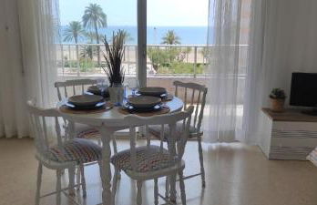 El Cisne frente al mar- Piscina y Wifi - Photo 4