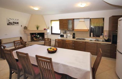 Three-Bedroom Holiday Home In Rebici - Foto 18