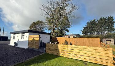 Seiriol, Modern Lodge with Games Room Access - Foto 2, Garden, Garden view