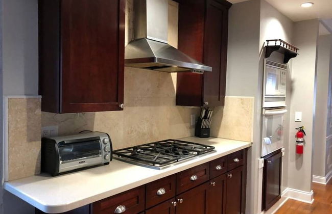 6149 Sandcrest · Next TO Universal. 8 Beds. Pool. Very Clean - Photo 16