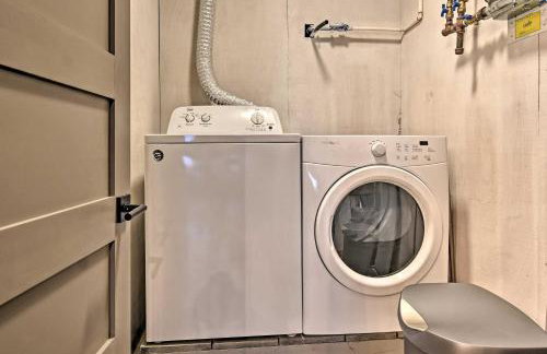 1 Mi to Beech Mtn Cabin with Fire Pit and BBQ! - Foto 17