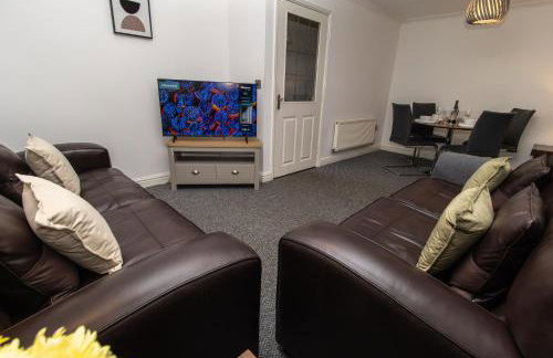 Free Driveway Parking, 3 Double Bedroom House, Quiet Private Estate, Fast WIFI, Ideal for Long Term Contractor, etc Stays, 3 miles 7 mins drive to Nissan, 15 mins to Sunderland Newcastle, Regular Housekeeping Options - See Our Site for Assurance - Foto 15