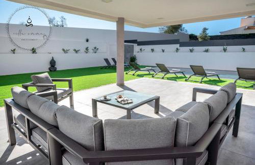 V5 Villa Emma - Luxury 5 bedroom, Pool and Jacuzzi - Foto 12