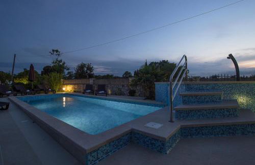 Charming villa Nera with pool and hydromassage near the beach - Foto 7