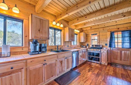 Pet-Friendly Cloudcroft Cabin: Walk to Shop, Food - Foto 9
