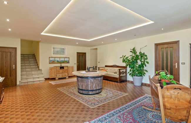 Belvilla by OYO Charming Apartment in Brez With TV - Foto 3