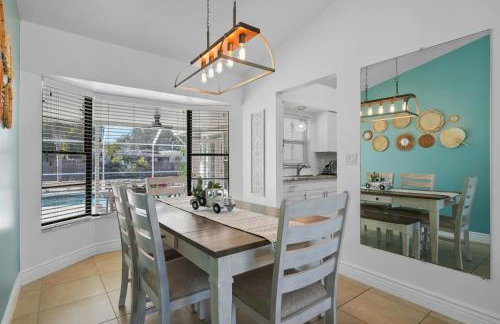 Coastal Home 10 min to the Beach - Foto 12