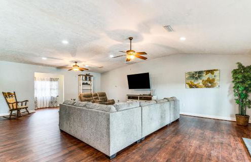 Spacious Micanopy Farmhouse with Luxurious Pool! - Foto 4