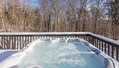 Secluded 9BR Getaway, Pool, Hot Tub & Huge Deck - Foto 2