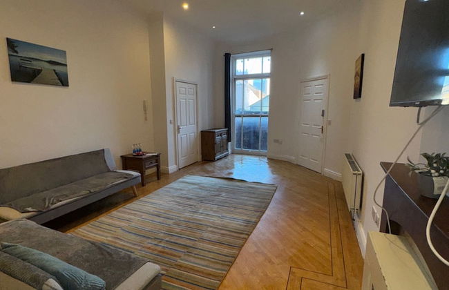 Westgate Haven - Spacious 4 Bedroom Apartment - Photo 1