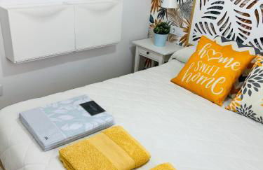 APARTAMENTO NUEVO CÉNTRICO en PRIMERA Línea de playa con vistas al Mar, Piscina, aire acondicionado y wifi - Foto 12