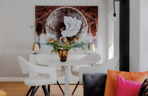 Cool Covent Garden Theatre Design Hub for Families Friends Couples - Foto 12