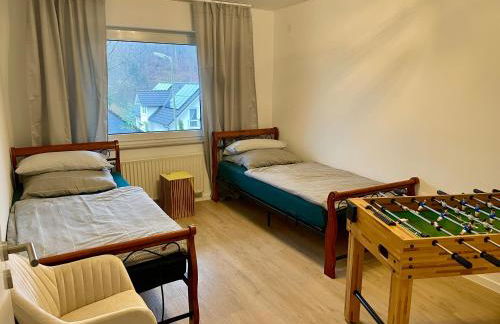 Charmante Doppelhaushälfte mit geräumiger Wohnung und Sonnenterrasse in Wiehl - Foto 9
