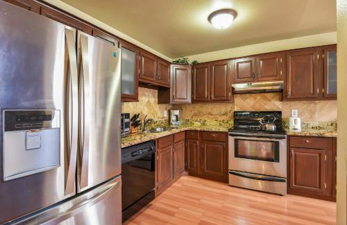 Utopia End-Unit Townhome On the 18th Hole Pool Table Fun Porch with Great Views - Foto 2